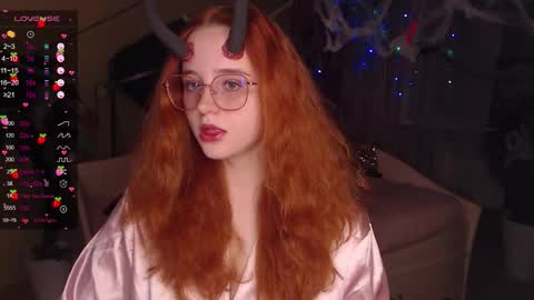 Snapshot of baby_little_fox chatting on 10-25-25, 11:40 baby_little_fox online show from 10-25-25, 11:40