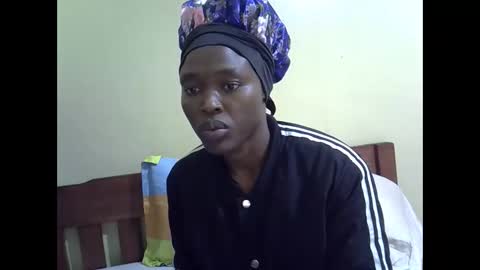 Snapshot of baby_may5 chatting on 04-26-26, 06:33 baby_may5 online show from 04-26-26, 06:33