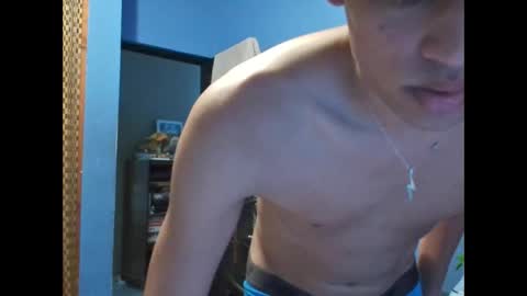 Snapshot of baby_mooonx chatting on 11-28-25, 07:38 adrian online show from 11-28-25, 07:38