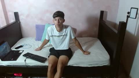 baby_noaht online show from 05-04-26, 12:23