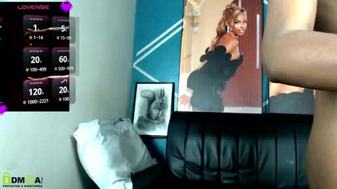 Snapshot of baby_petite1 chatting on 12-14-25, 09:30 Baby Petite online show from 12-14-25, 09:30