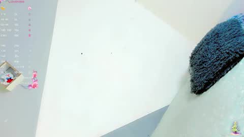 Snapshot of baby_rouss chatting on 12-03-25, 12:03 Baby-Rouss online show from 12-03-25, 12:03