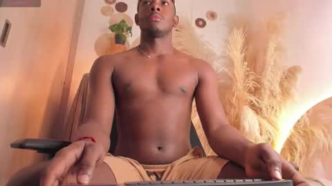 FOLLOW ME  online show from 01-12-26, 07:24