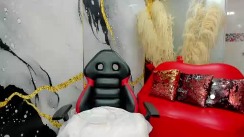 Sofia online show from 06-25-26, 07:40