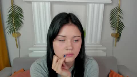 baby_sunsh1ne_ online show from 06-08-26, 01:28