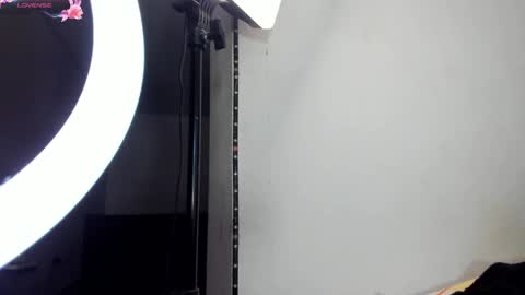     online show from 02-07-25, 06:24