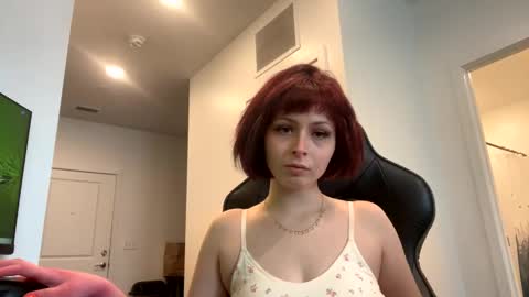 Snapshot of babyblue0194 chatting on 02-14-25, 08:26 babybray online show from 02-14-25, 08:26