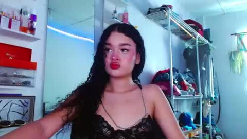 babybombom08 online show from 06-12-26, 07:24