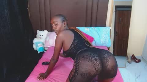 Snapshot of babybree_1 chatting on 10-06-25, 05:27 kirah online show from 10-06-25, 05:27