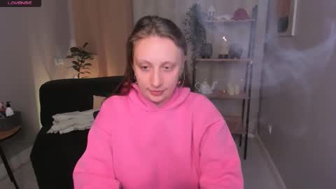 Snapshot of babydarkness chatting on 09-27-25, 09:31 Eva online show from 09-27-25, 09:31