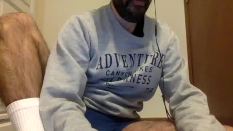 Snapshot of babyhardy chatting on 12-02-24, 11:18 Tom A.    online show from 12-02-24, 11:18
