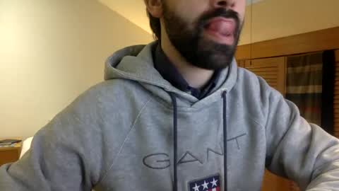 Snapshot of babyhardy chatting on 12-13-24, 11:23 Tom A.    online show from 12-13-24, 11:23