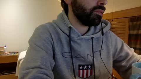 Snapshot of babyhardy chatting on 12-13-24, 04:05 Tom A.    online show from 12-13-24, 04:05
