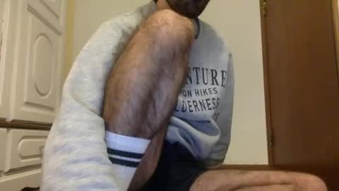 Snapshot of babyhardy chatting on 01-02-25, 10:55 Tom A.    online show from 01-02-25, 10:55