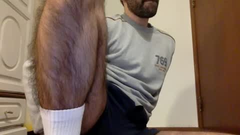 Snapshot of babyhardy chatting on 02-15-25, 11:47 Tom A.    online show from 02-15-25, 11:47