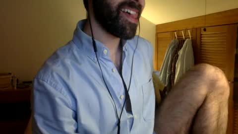 Snapshot of babyhardy chatting on 03-10-25, 11:27 Tom A.    online show from 03-10-25, 11:27