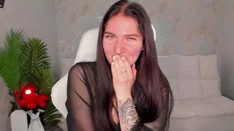 Sophia online show from 11-23-25, 03:28