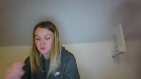 babykay03 online show from 10-31-25, 02:45