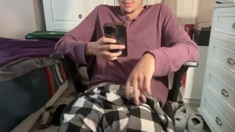 Snapshot of babykinks69 chatting on 03-19-26, 12:14 babykinks69 online show from 03-19-26, 12:14