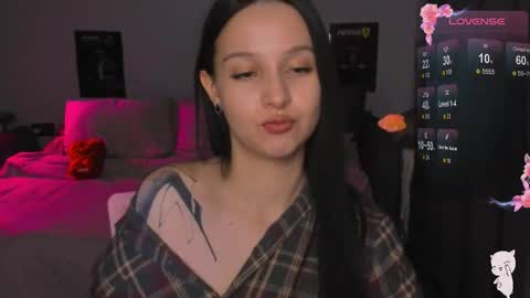 Snapshot of babymooon chatting on 12-15-25, 05:28 BabyMooon online show from 12-15-25, 05:28