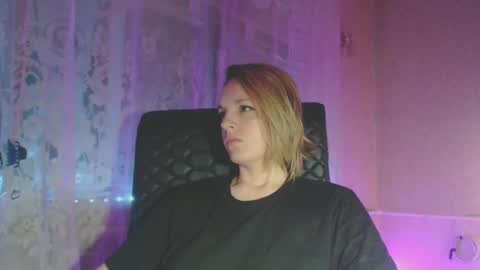 Snapshot of babymuro4ka chatting on 01-10-25, 01:42 Sonya online show from 01-10-25, 01:42