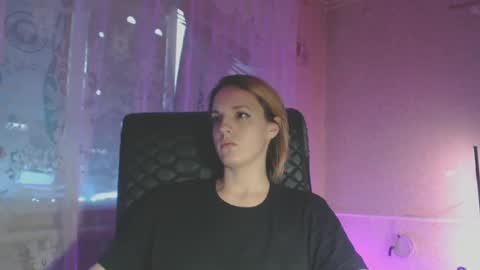 Snapshot of babymuro4ka chatting on 01-11-25, 05:31 Sonya online show from 01-11-25, 05:31