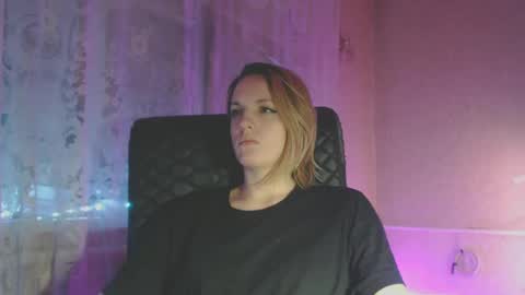 Snapshot of babymuro4ka chatting on 01-19-25, 12:17 Sonya online show from 01-19-25, 12:17