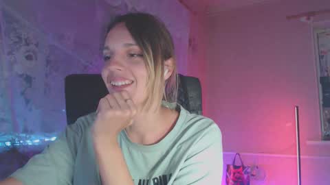 Snapshot of babymuro4ka chatting on 09-13-25, 08:30 Sonya online show from 09-13-25, 08:30