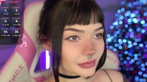 Nika online show from 12-22-25, 05:43