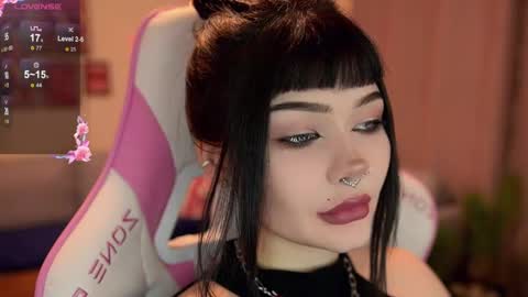 Snapshot of babyroxynill chatting on 05-06-26, 10:15 Nika online show from 05-06-26, 10:15