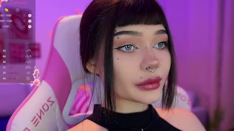 Snapshot of babyroxynill chatting on 05-25-26, 10:05 Nika online show from 05-25-26, 10:05