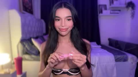 Snapshot of babysabrinaxx chatting on 11-19-25, 04:01 babysabrinaxx online show from 11-19-25, 04:01