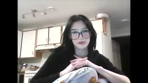 Snapshot of babysapphiree chatting on 02-14-26, 07:27 sapphire online show from 02-14-26, 07:27