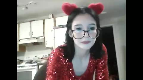 Snapshot of babysapphiree chatting on 02-15-26, 02:52 sapphire online show from 02-15-26, 02:52