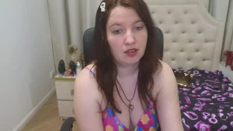 Snapshot of babysquirty chatting on 04-09-26, 12:10 Angela online show from 04-09-26, 12:10
