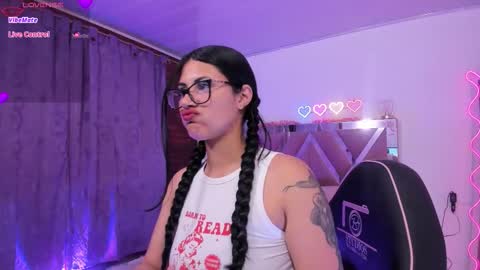 Snapshot of babyvenu_tay chatting on 02-04-26, 03:01 VENU online show from 02-04-26, 03:01