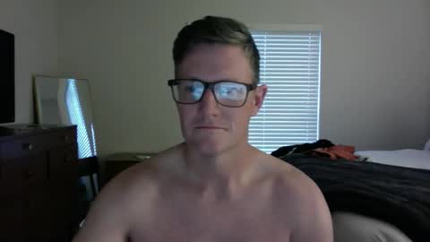 Snapshot of backsweatdaddy chatting on 11-25-25, 11:27 backsweatdaddy online show from 11-25-25, 11:27