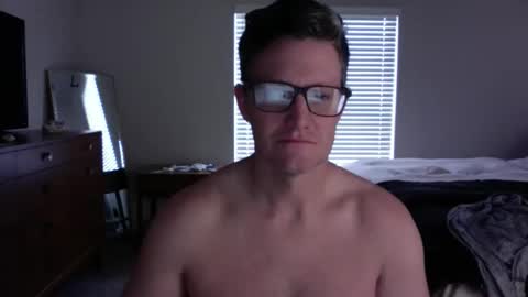 Snapshot of backsweatdaddy chatting on 12-16-25, 08:25 backsweatdaddy online show from 12-16-25, 08:25