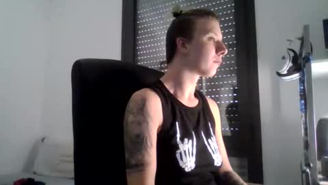 Snapshot of backuphoney chatting on 10-30-25, 10:49 Honey online show from 10-30-25, 10:49