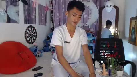 Snapshot of bad_boy_in_bed chatting on 09-29-25, 06:35 jay online show from 09-29-25, 06:35