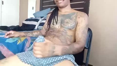 Snapshot of bad_dawgg chatting on 01-29-25, 06:01 rastafaria online show from 01-29-25, 06:01
