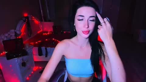 Snapshot of bad_desire chatting on 09-26-25, 08:29 Miss Desire...do you remember online show from 09-26-25, 08:29