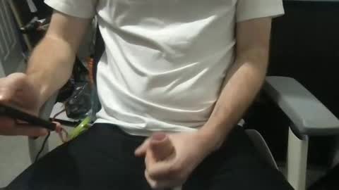 Snapshot of baddersguy13 chatting on 01-27-25, 05:15 baddersguy13 online show from 01-27-25, 05:15