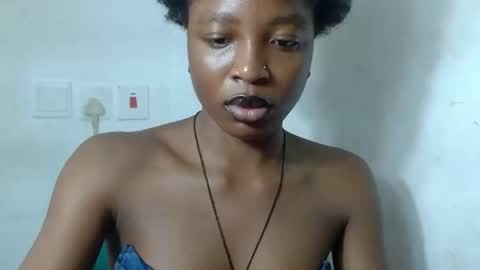 Snapshot of baddiebitchx chatting on 06-14-26, 08:05 baddiebitchx online show from 06-14-26, 08:05