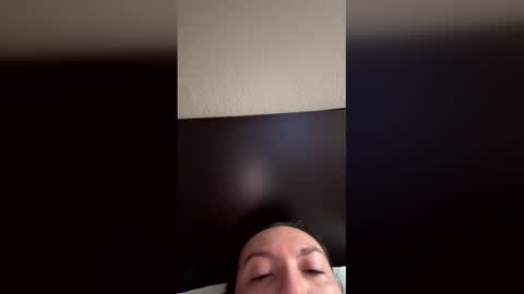 baddiehott95 online show from 04-17-26, 07:39