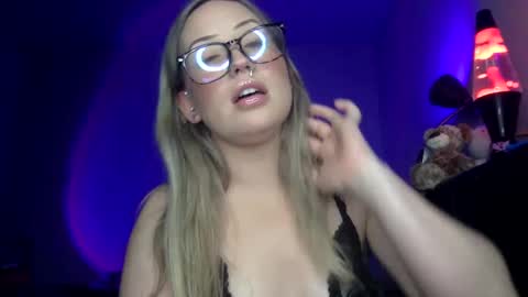 baddiejess618433 online show from 12-31-24, 07:10