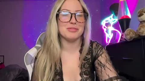 baddiejess618433 online show from 01-27-25, 04:20