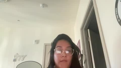 Snapshot of baddiemaddiee69 chatting on 11-24-25, 08:19 baddiemaddiee69 online show from 11-24-25, 08:19