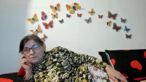 Snapshot of badgg chatting on 12-22-24, 05:21 Gina online show from 12-22-24, 05:21