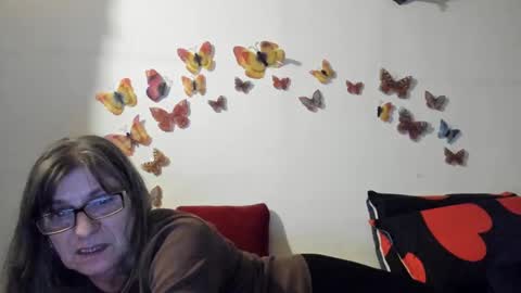 Snapshot of badgg chatting on 12-30-24, 07:53 Gina online show from 12-30-24, 07:53